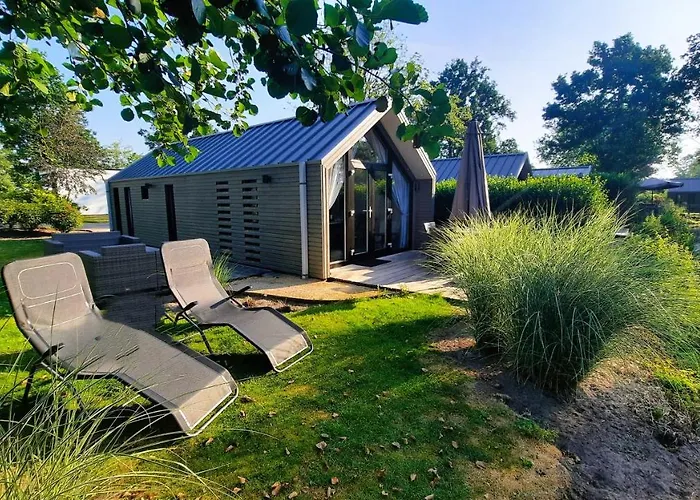 Das Holland Beachhouse, Modern Eingerichtet, In Schoener Lage Am Veluwemeer, Inklusive Garten, Terrasse Am Wasser, Parkplatz Und Wlan