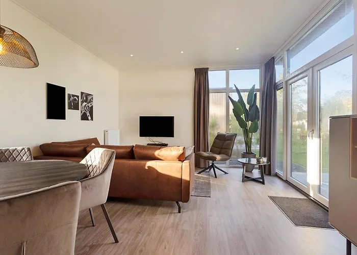 Luxe Chalet 211-25 in Hulshorst aan het water!